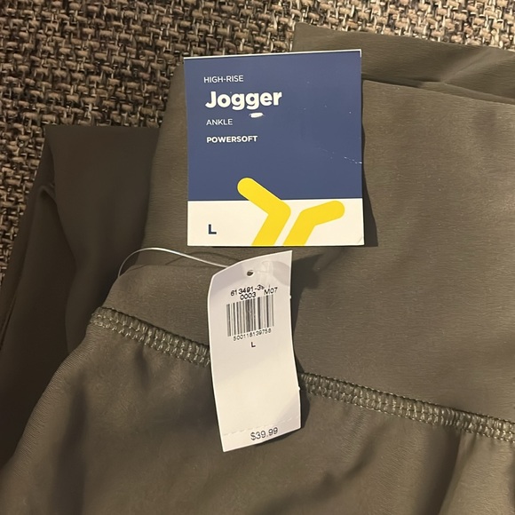 Old Navy powersoft joggers size large - Picture 4 of 4